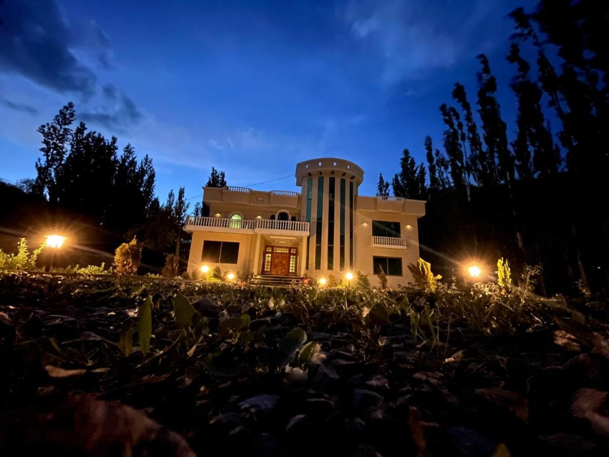 Skardu Saraye Hotel & Resort Eksteriør bilde