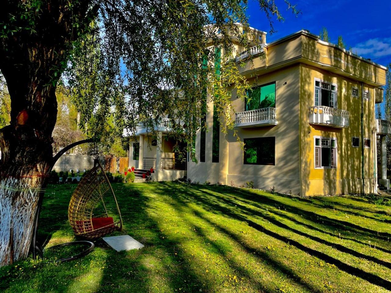 Skardu Saraye Hotel & Resort Eksteriør bilde